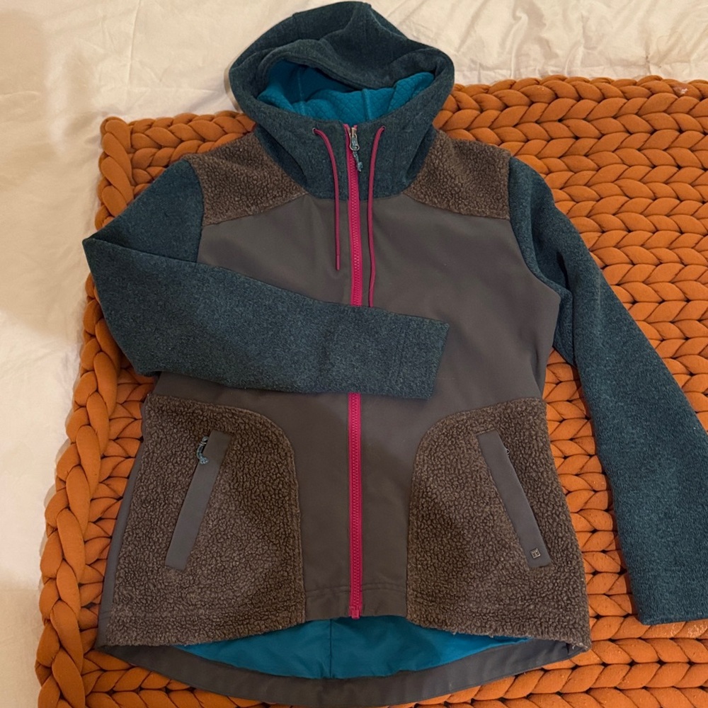 Title Nine Sherpa Beaten Path Hooded Full Zip Jacket - women’s small